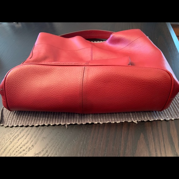 Red leather Banana Republic Shoulder Bag - Picture 3 of 7